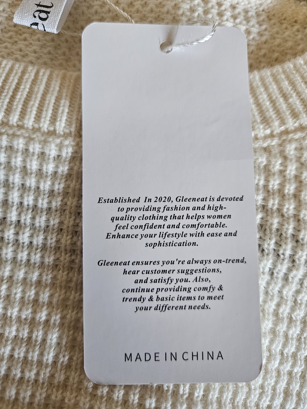 SOLD!! Women's Cream Sweater Ruffle Bottom - Picture 7 of 7